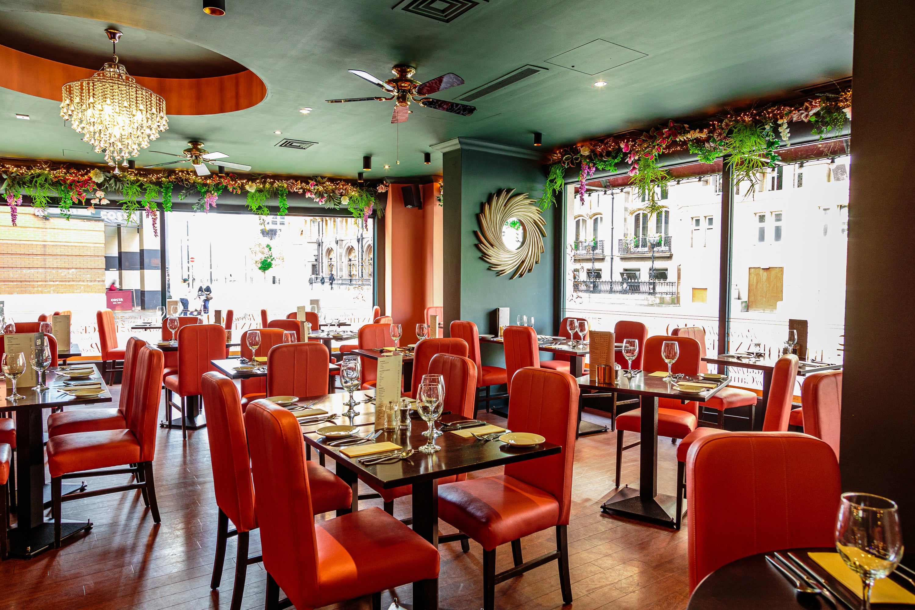 Dining room ambiance